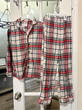 Wondershop Cream Plaid Fleece Pajama Set with Red and Green Stripes